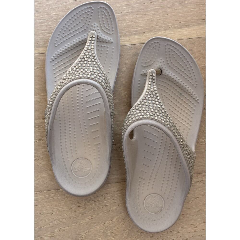 Crocs Sandals Womens 8 Sloane Embellished Flip Flop Silver Gray Toe-Post Wedge